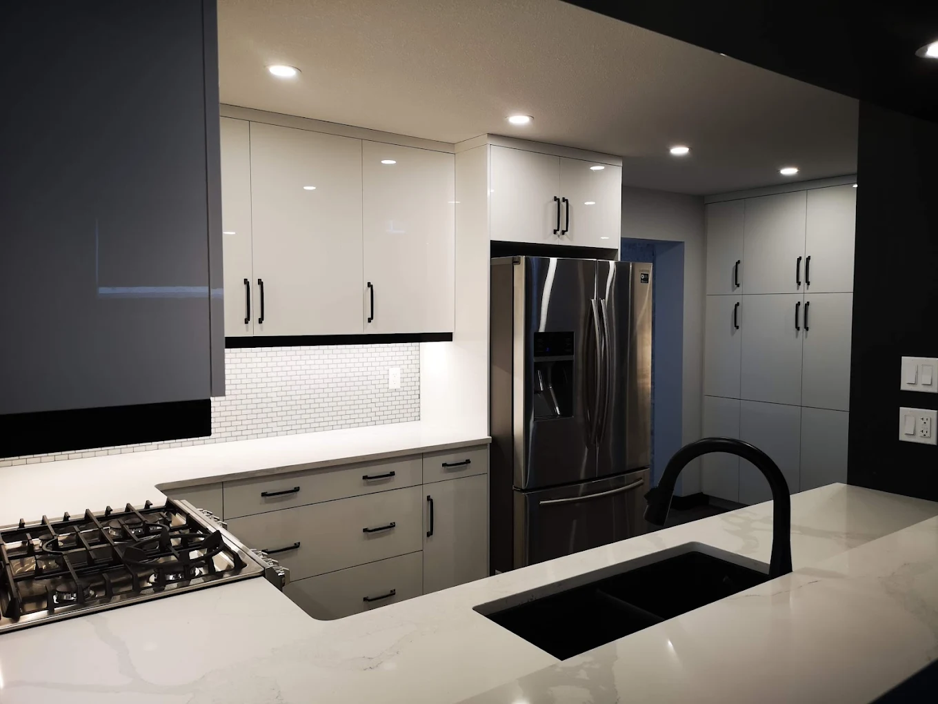 Turner on construction modern kitchen